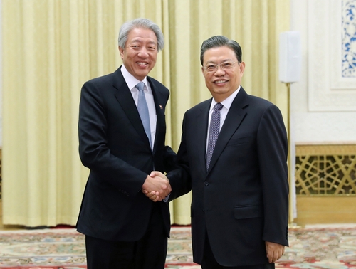 　　2月26日，中共中央政治局委员、中组部部长赵乐际在北京会见新加坡副总理张志贤。